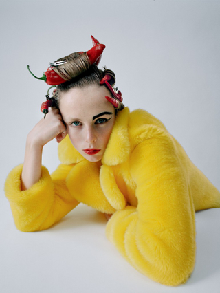 Illustration for article titled I AM WEIRD. YOU ARE WEIRD. LETS ALL GET WEIRD : A BIZARRE HOLIDAY PARTY LOOKBOOK